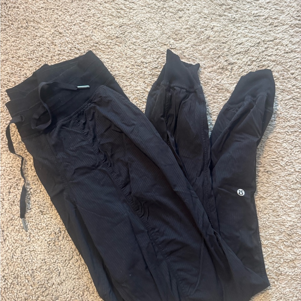 Black Athletic Leggings